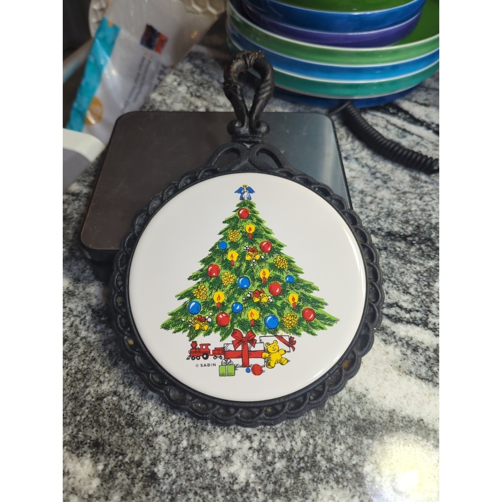 Sabin Christmas Tree Ceramic Tile Trivet Hot Plate Black Cast Iron Vintage